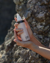 Carica l'immagine nel visualizzatore di Gallery, TEAM Dr JOSEPH - DELICATE CLEANSING MILK, 200 ML