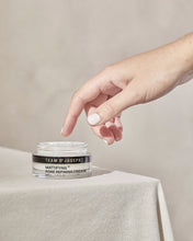 Carica l'immagine nel visualizzatore di Gallery, TEAM Dr. JOSEPH - MATTIFYING PORE REFINING CREAM, 50ML
